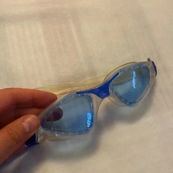 Bunch of swilling goggles 🥽 - Picture 4 of 4